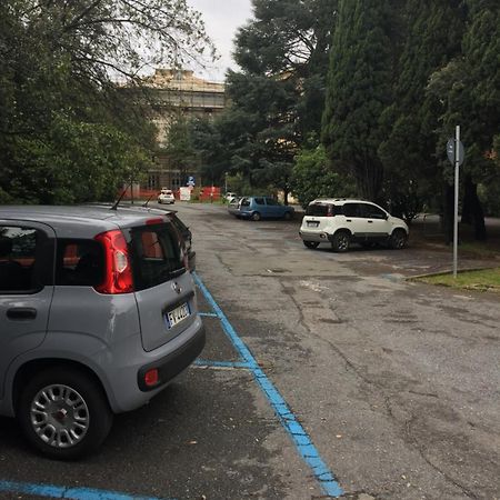 Appartamento In Centro Zona Fiera,Davanti Al Galliera جنوة المظهر الخارجي الصورة