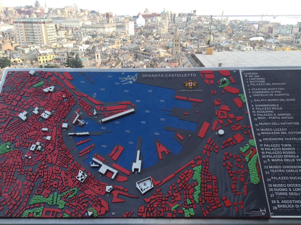 Appartamento In Centro Zona Fiera,Davanti Al Galliera جنوة المظهر الخارجي الصورة