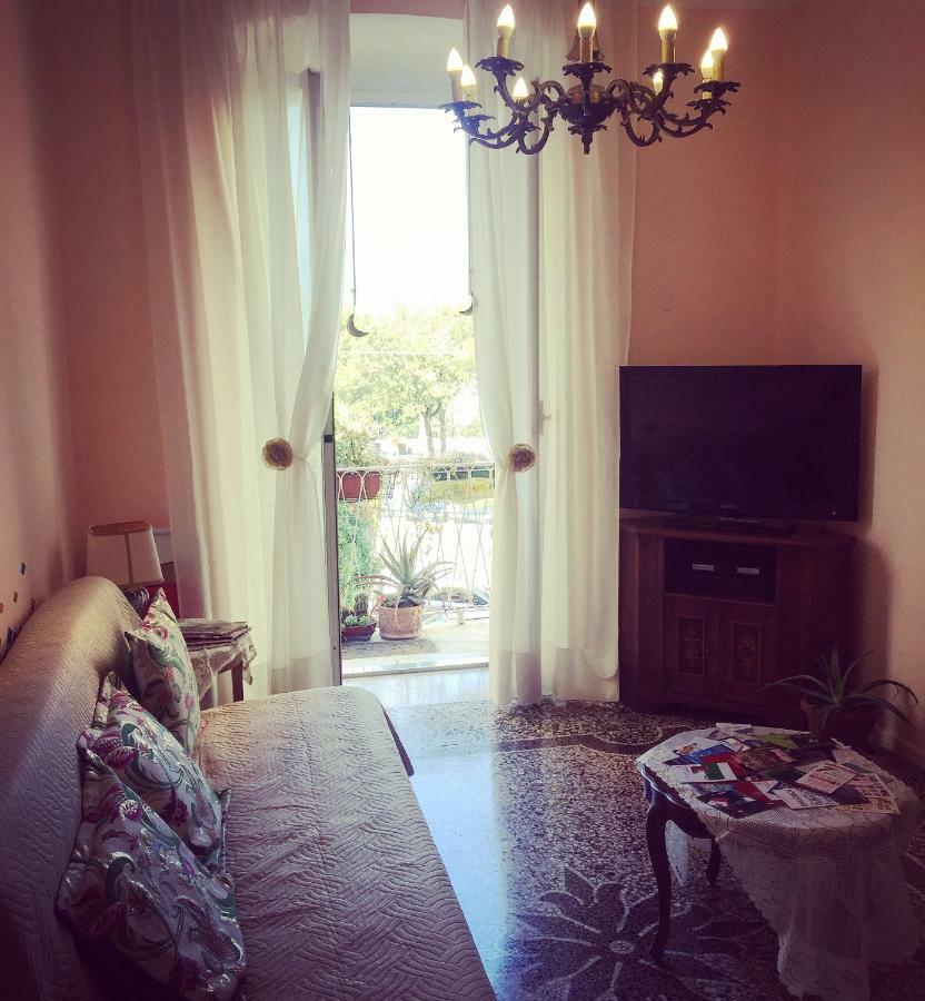 Appartamento In Centro Zona Fiera,Davanti Al Galliera جنوة المظهر الخارجي الصورة