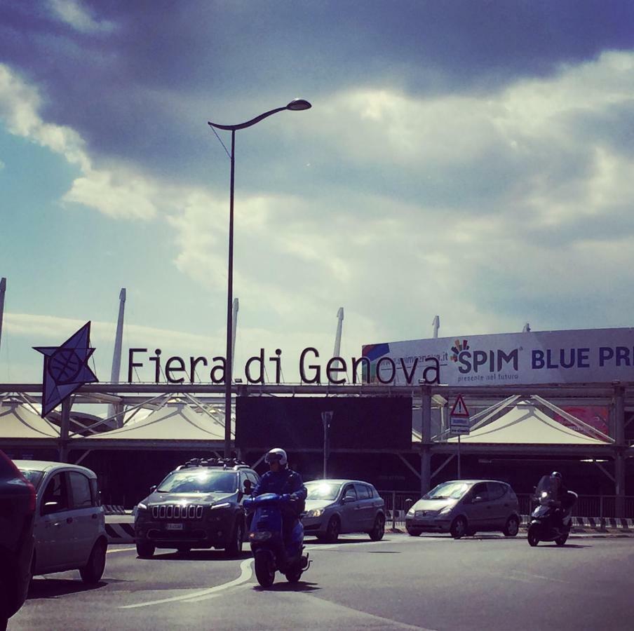 Appartamento In Centro Zona Fiera,Davanti Al Galliera جنوة المظهر الخارجي الصورة