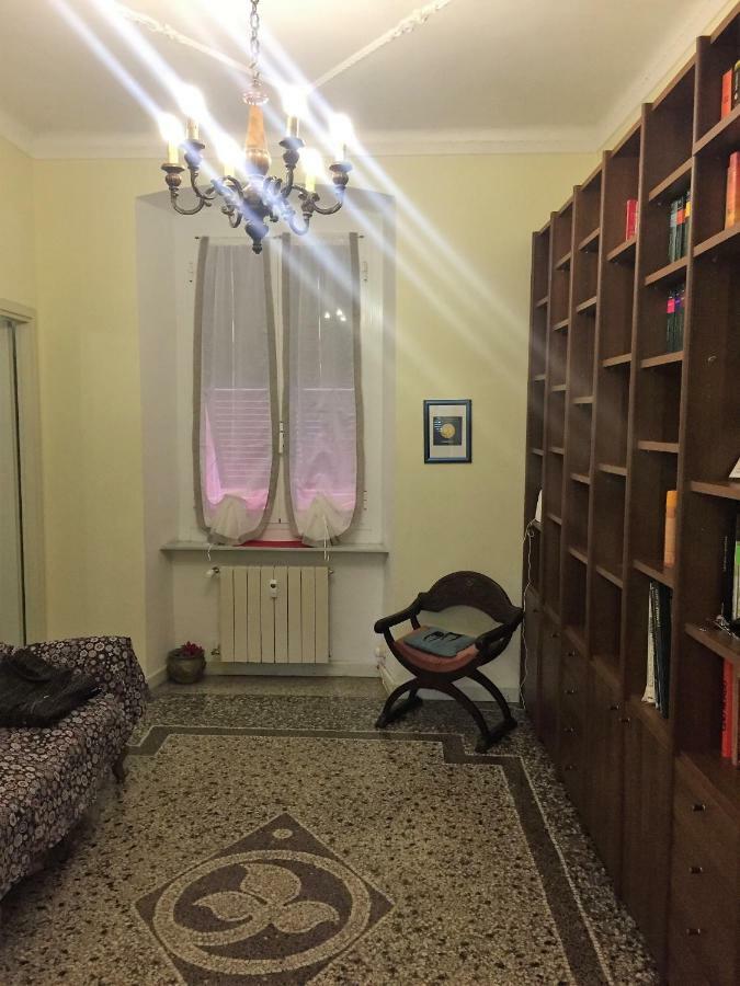 Appartamento In Centro Zona Fiera,Davanti Al Galliera جنوة المظهر الخارجي الصورة