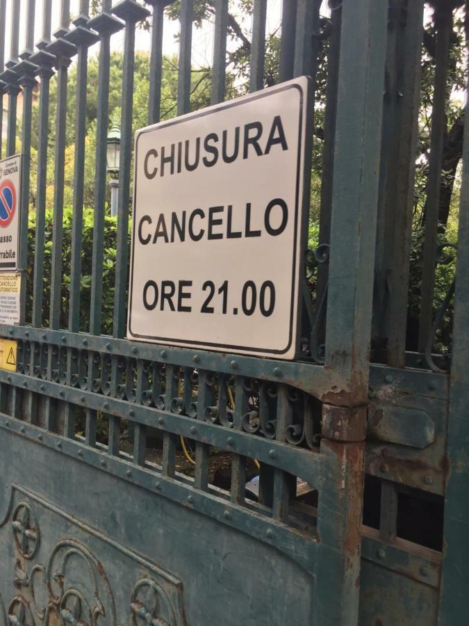 Appartamento In Centro Zona Fiera,Davanti Al Galliera جنوة المظهر الخارجي الصورة