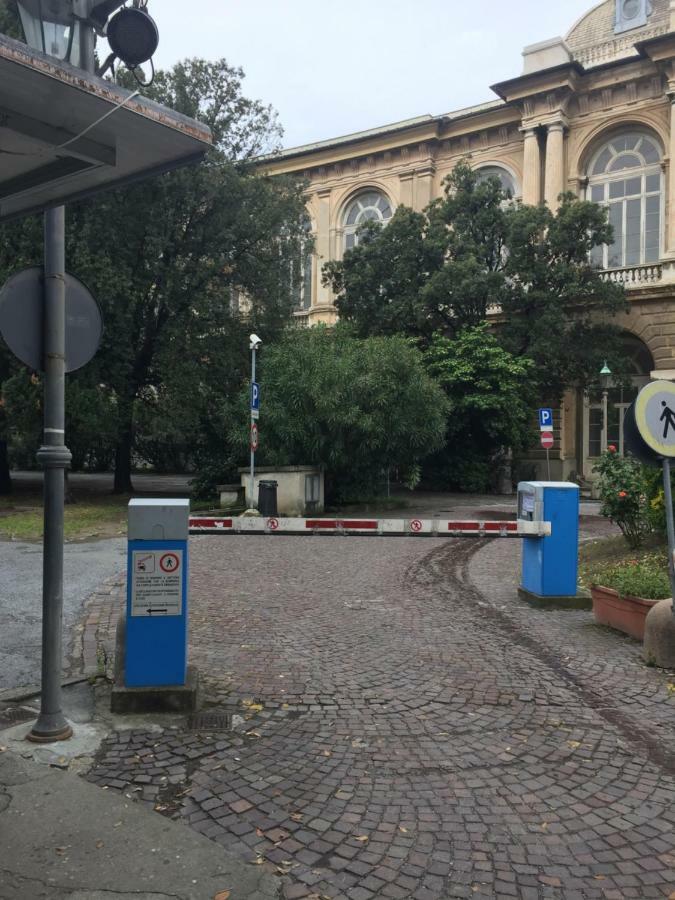 Appartamento In Centro Zona Fiera,Davanti Al Galliera جنوة المظهر الخارجي الصورة