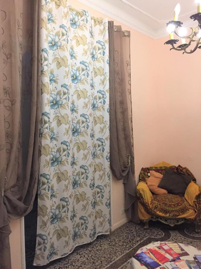 Appartamento In Centro Zona Fiera,Davanti Al Galliera جنوة المظهر الخارجي الصورة