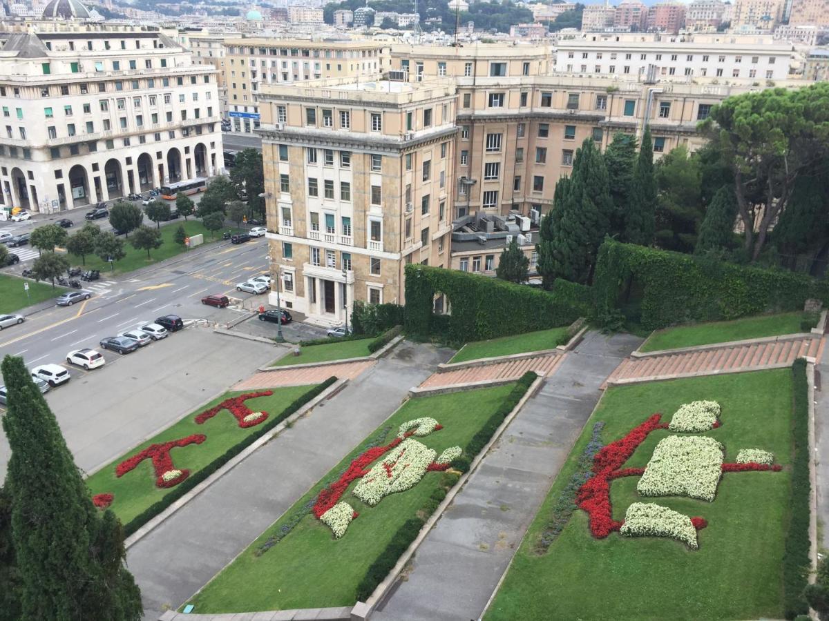 Appartamento In Centro Zona Fiera,Davanti Al Galliera جنوة المظهر الخارجي الصورة